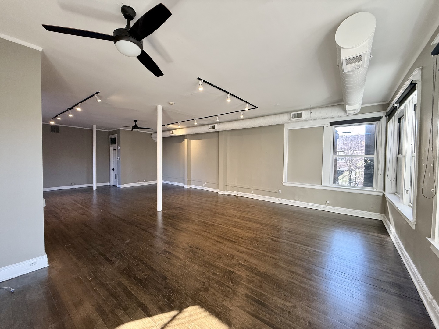 5412 N Clark Street S1 Property Photo 6