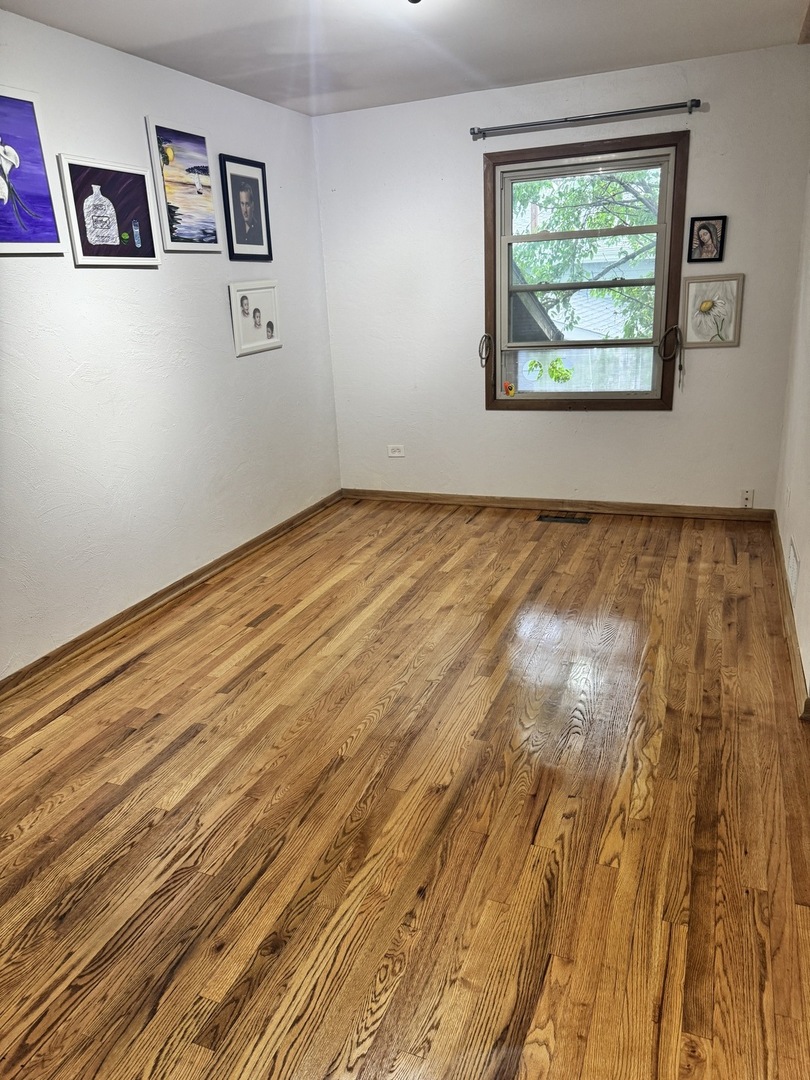 114 W Hawthorne Boulevard Property Photo 10