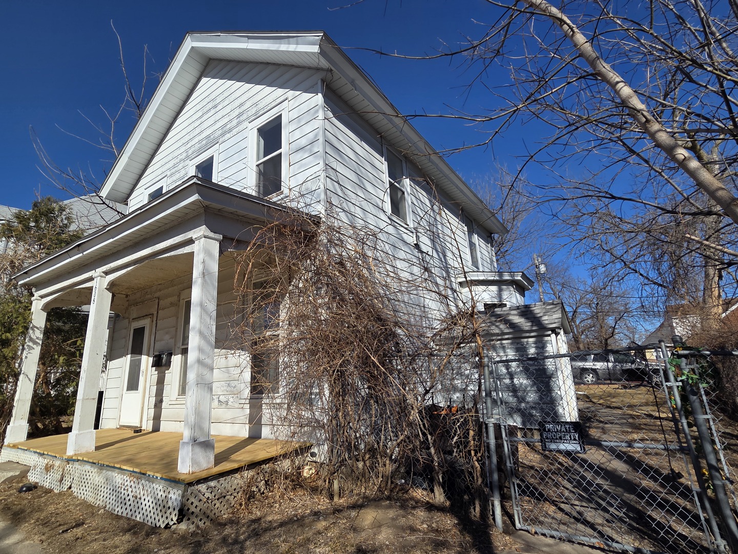 1608 E 12th Street Property Photo 3