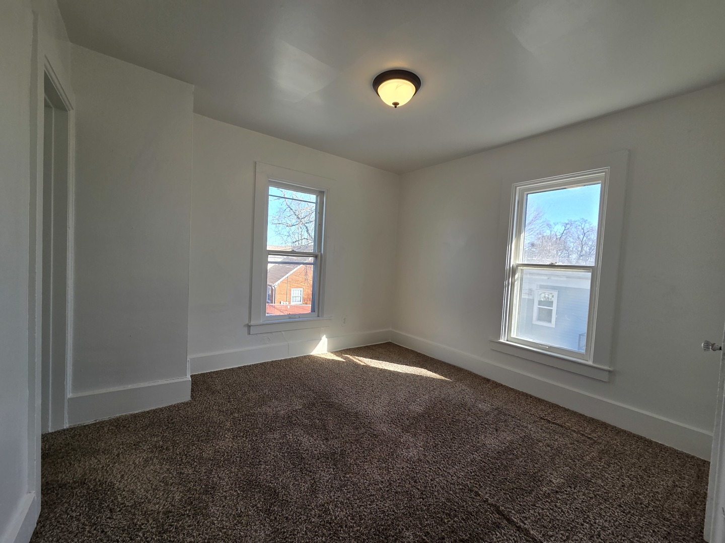 1608 E 12th Street Property Photo 8