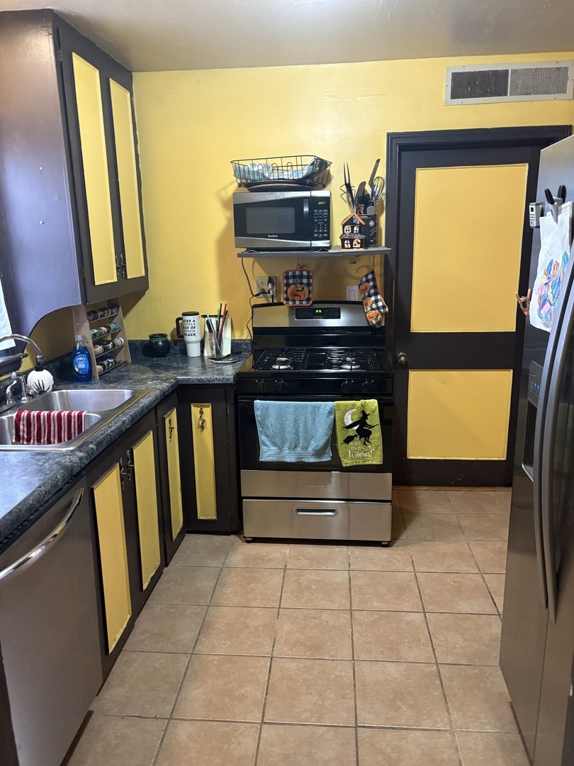 1430 Meitzler Street Property Photo 4