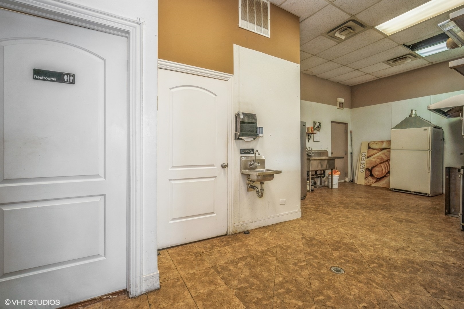 2954 W Irving Park Road Property Photo 8