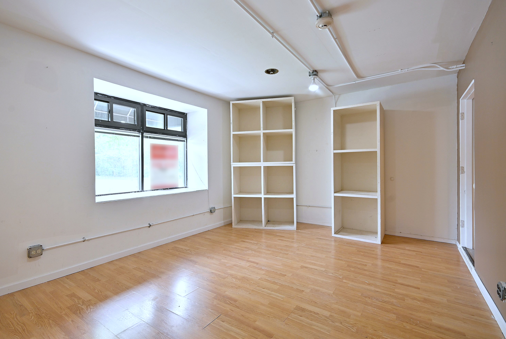 27 E Park Boulevard Property Photo 10