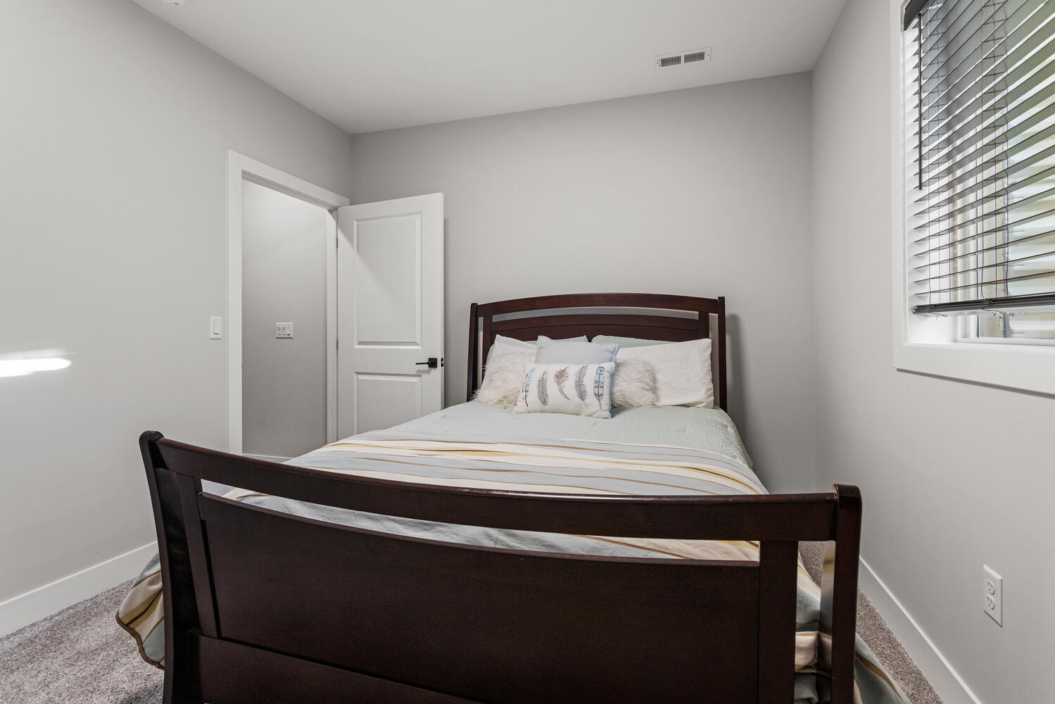 606 N Beacon Hill Circle Property Photo 44