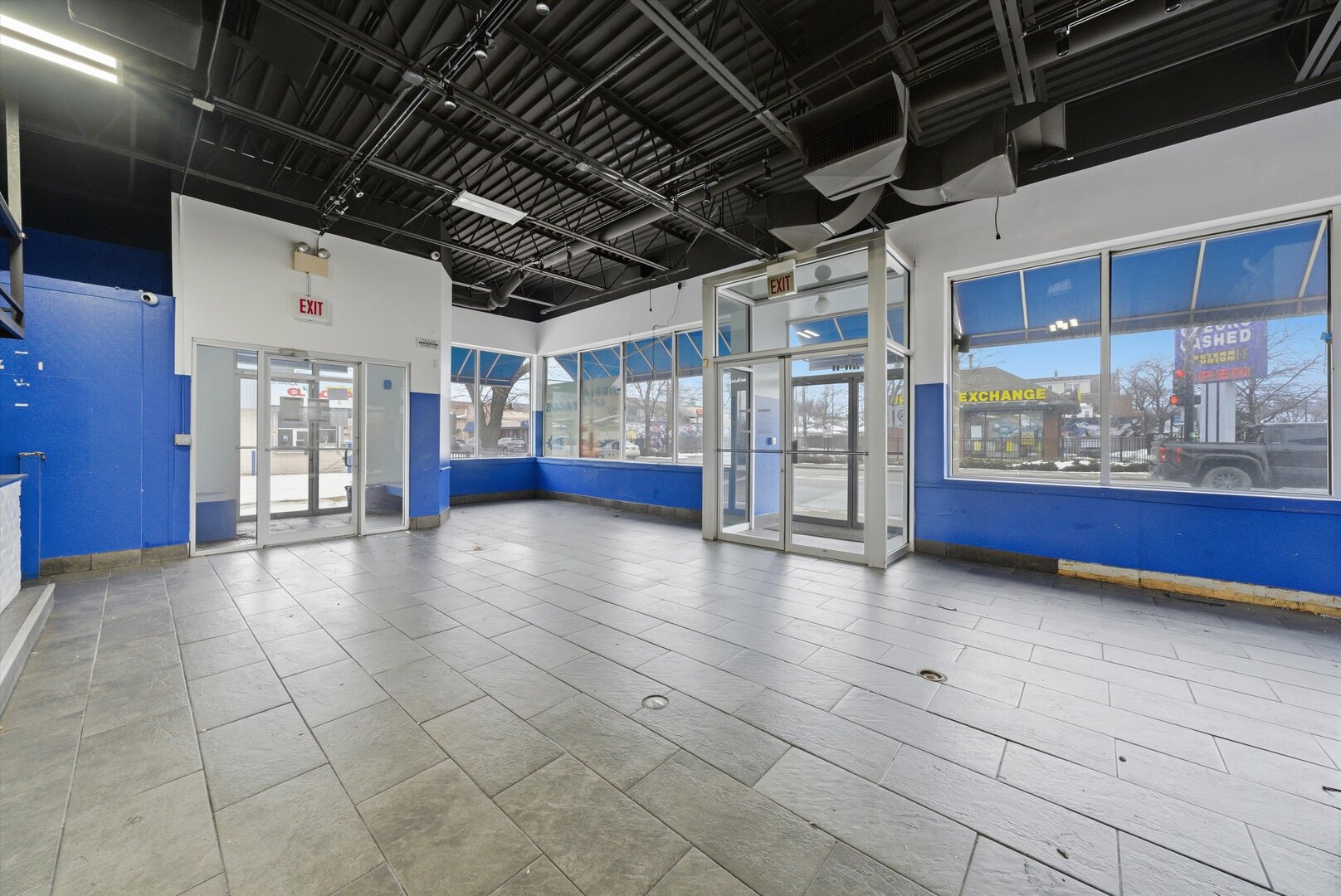 3059 S Pulaski Road Property Photo 9