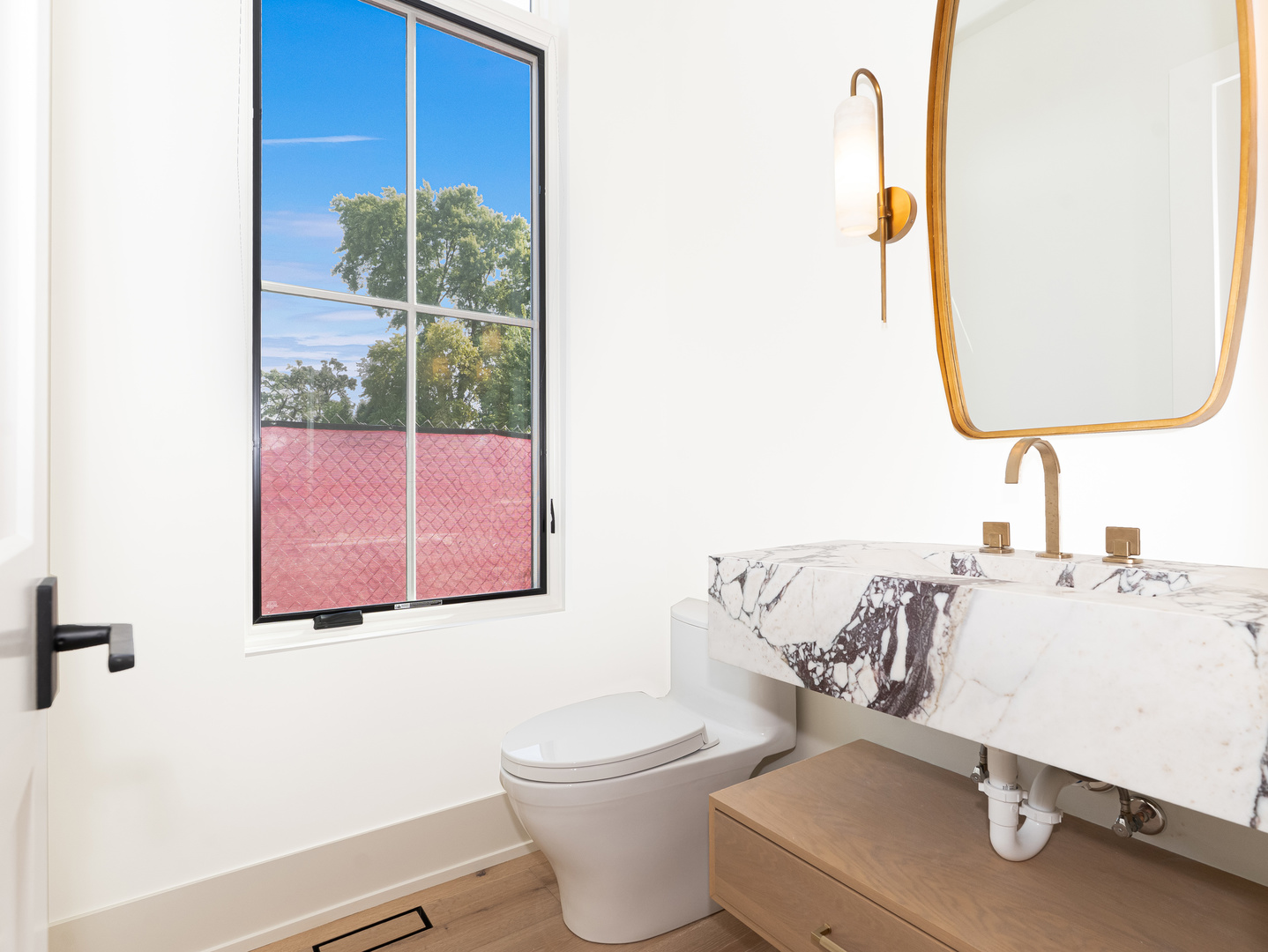 12572945 Property Photo 8
