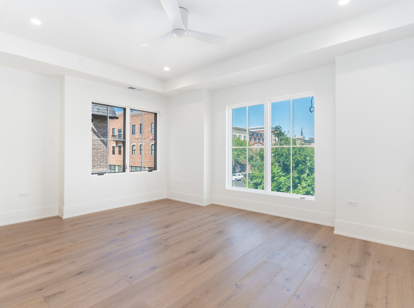 12572945 Property Photo 34