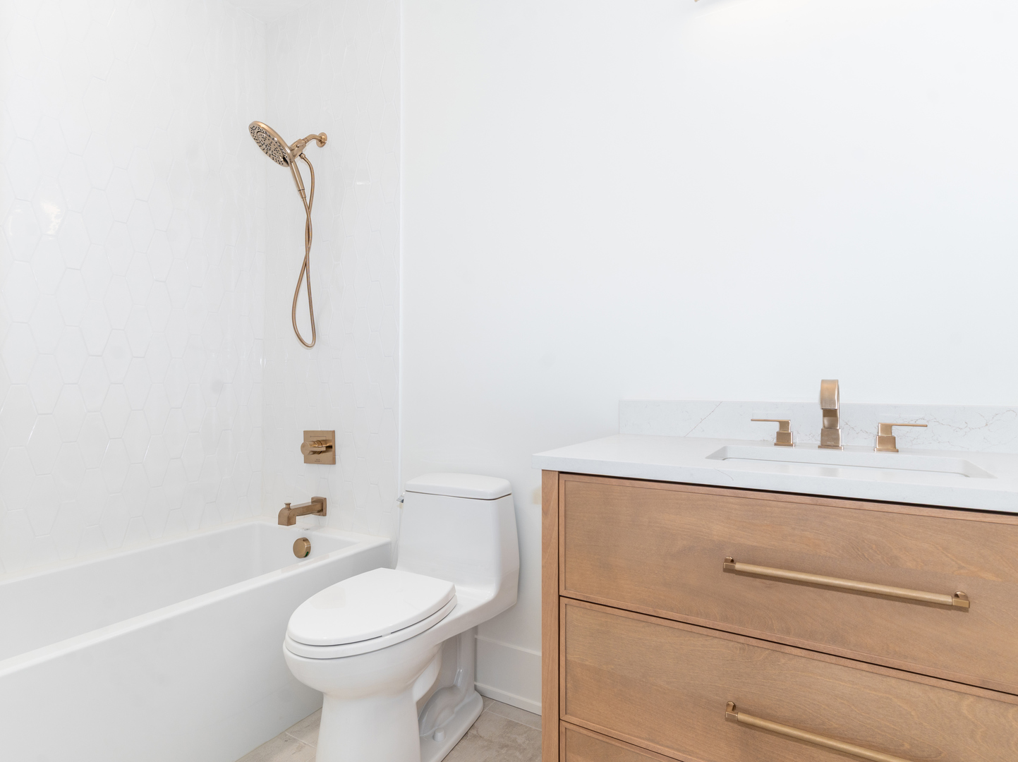 12572945 Property Photo 35