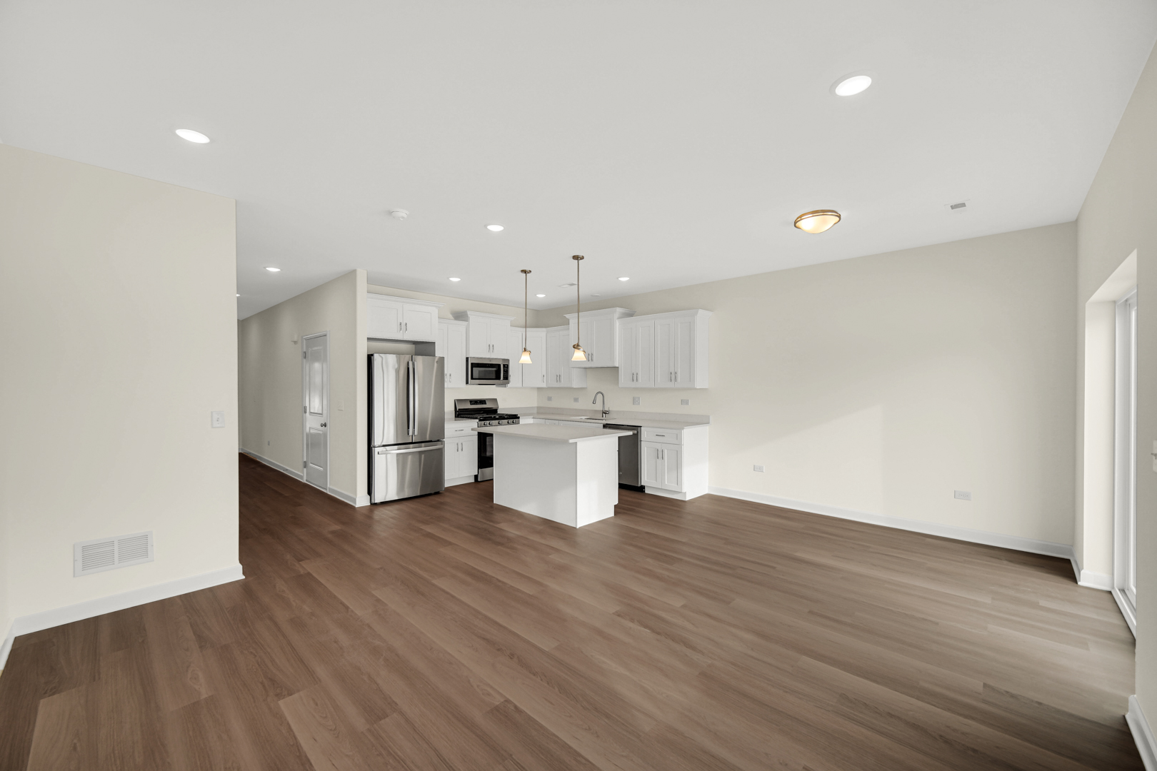 5414 135th Street Property Photo 7