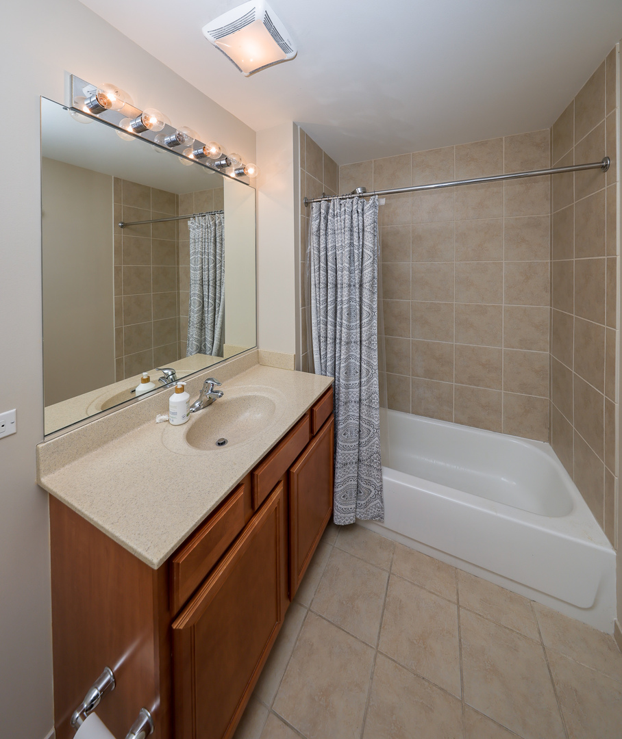 1600 S Indiana Avenue 1503 Property Photo 10