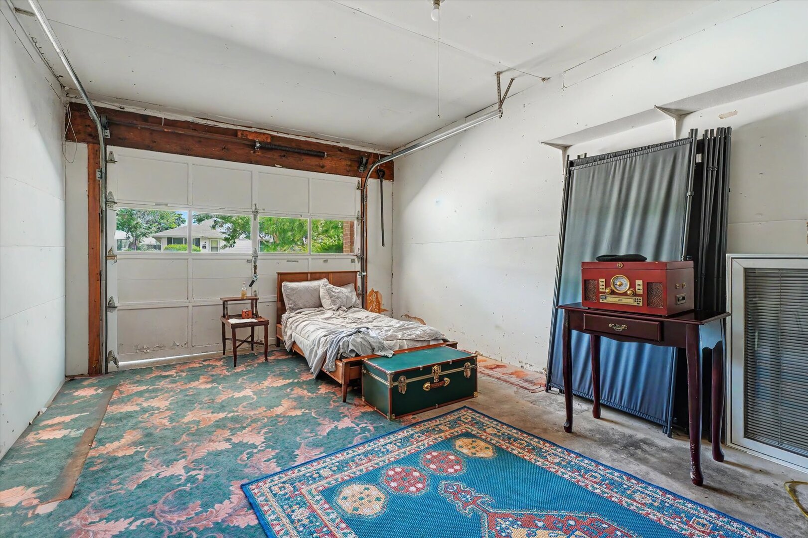 2313 S Anderson Street Property Photo 43
