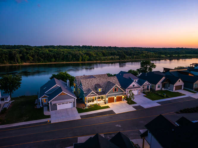 303 Leeward Way Property Photo 4