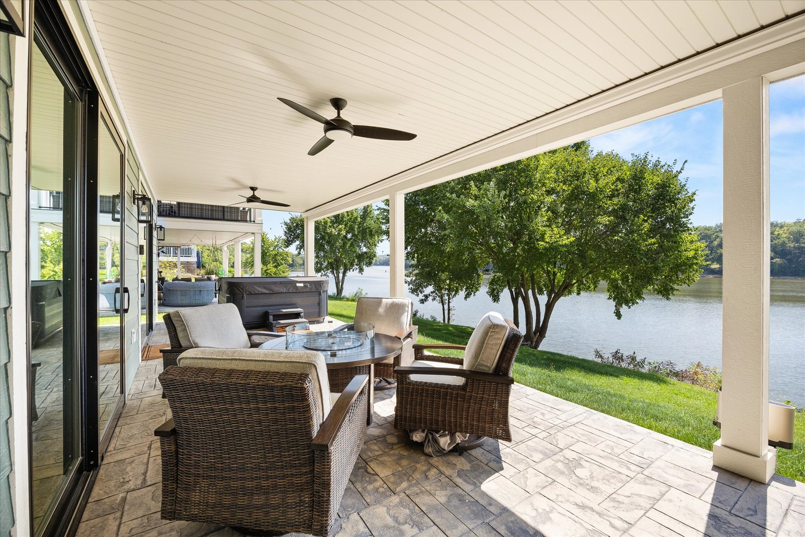 303 Leeward Way Property Photo 16