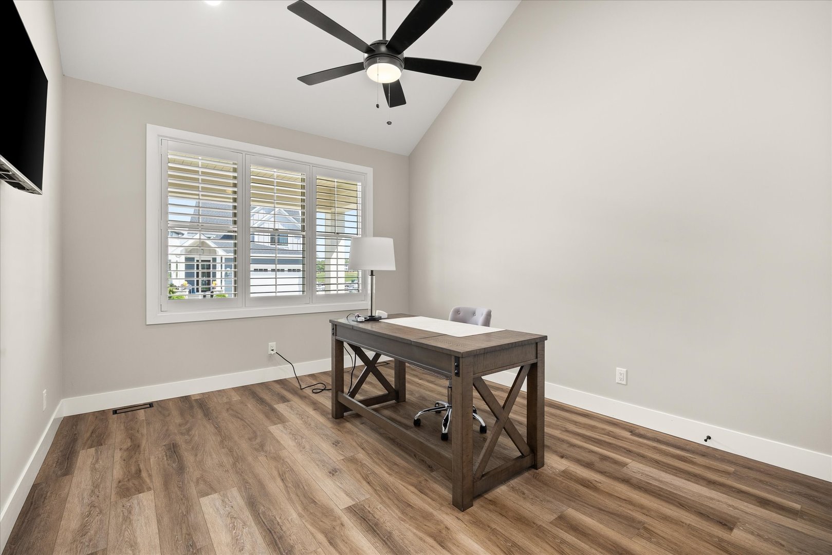 303 Leeward Way Property Photo 24