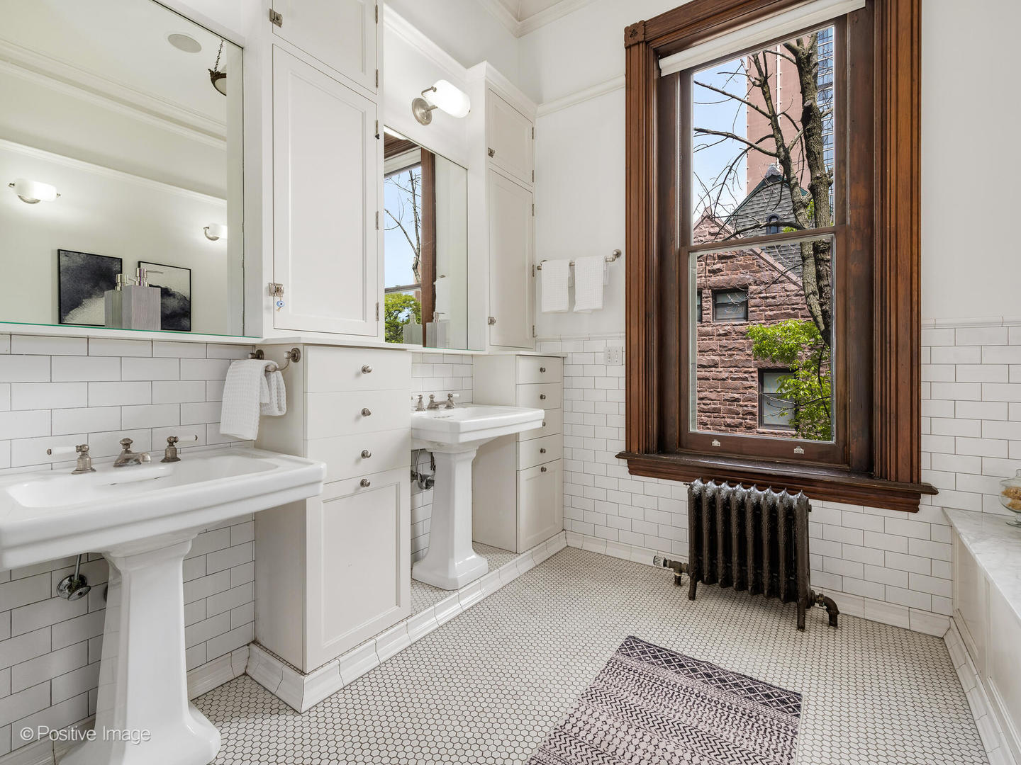 1454 N Dearborn Street Property Photo 29