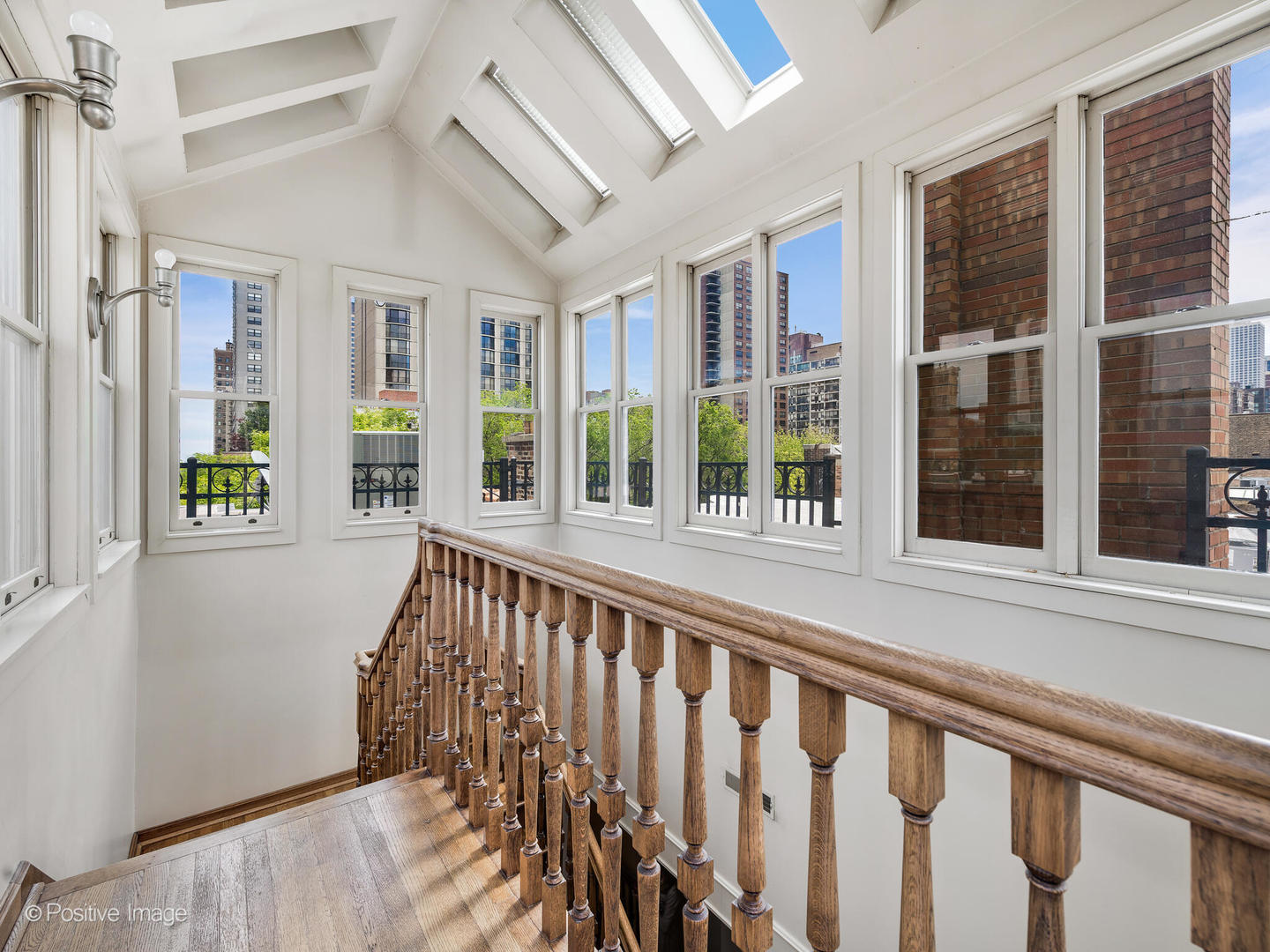 1454 N Dearborn Street Property Photo 46