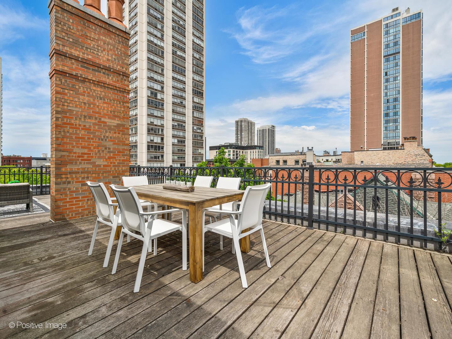 1454 N Dearborn Street Property Photo 49