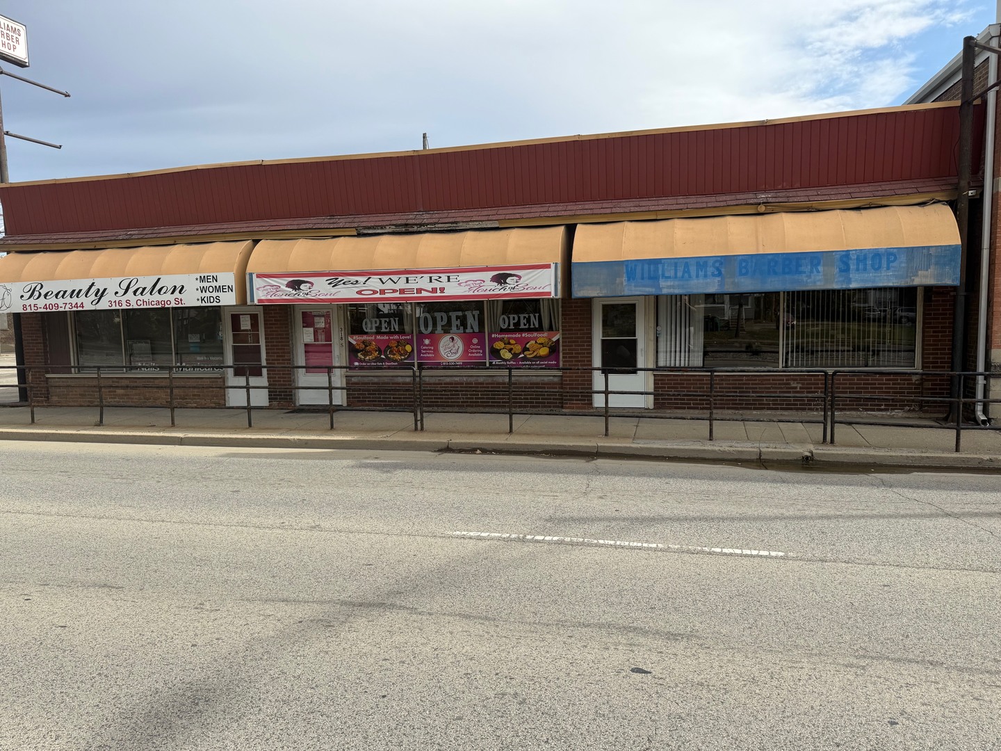 320 S Chicago Street Property Photo 8