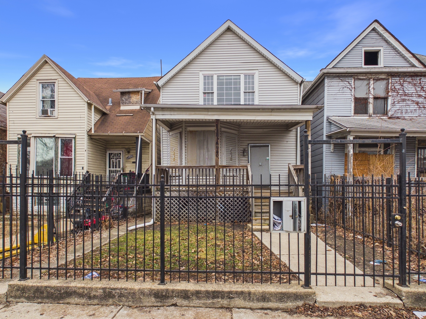 6940 S Bishop Street Property Photo 1