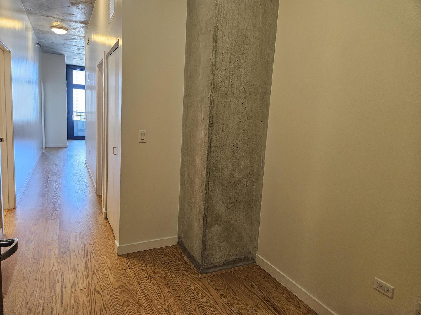 235 W Van Buren Street 4516 Property Photo 19