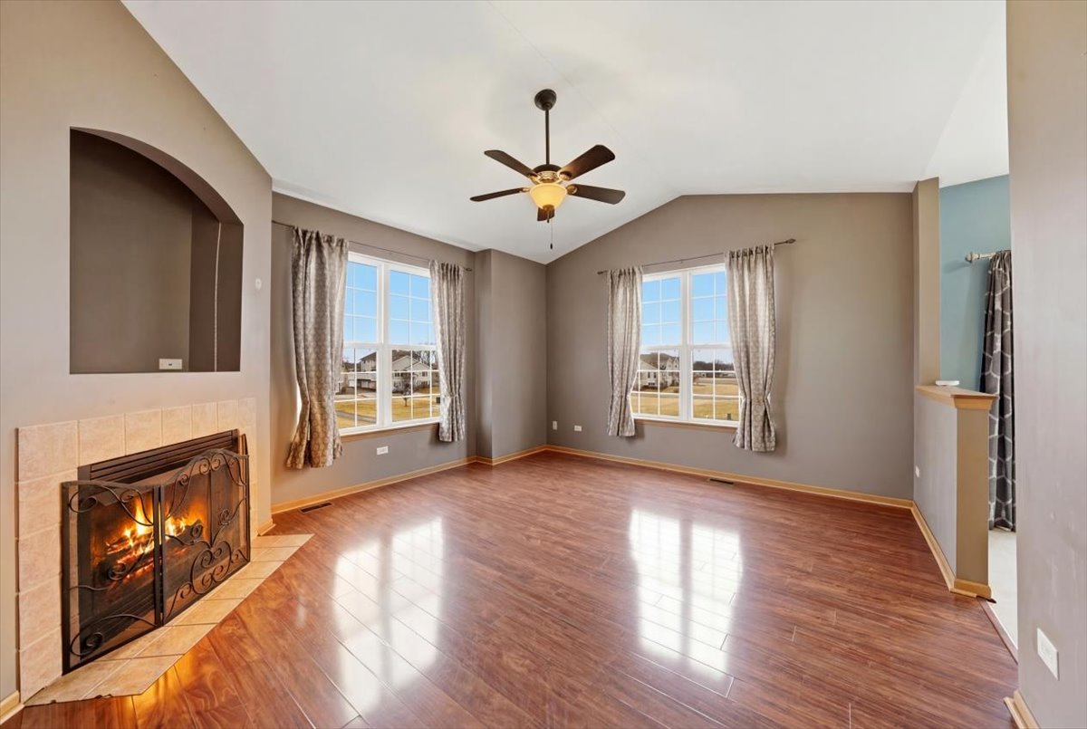 1731 Fieldstone Drive Property Photo 3