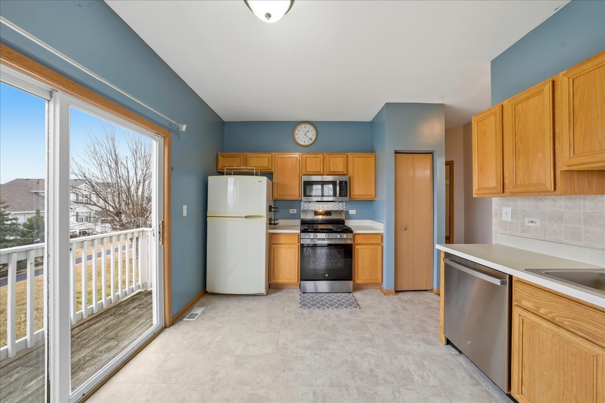 1731 Fieldstone Drive Property Photo 6