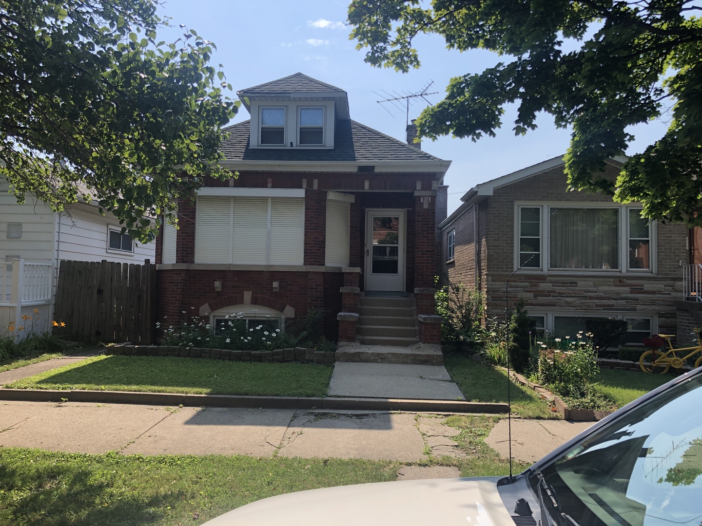 6206 S KNOX Avenue Property Photo 1