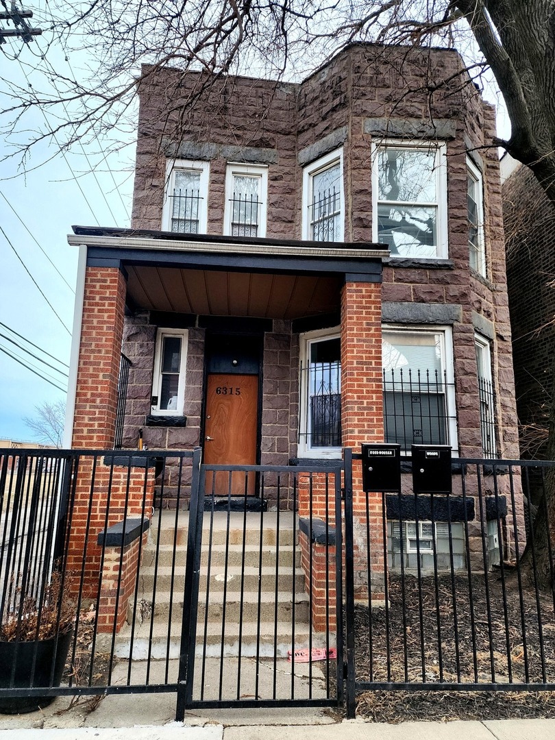6315 S Eberhart Avenue Property Photo 1