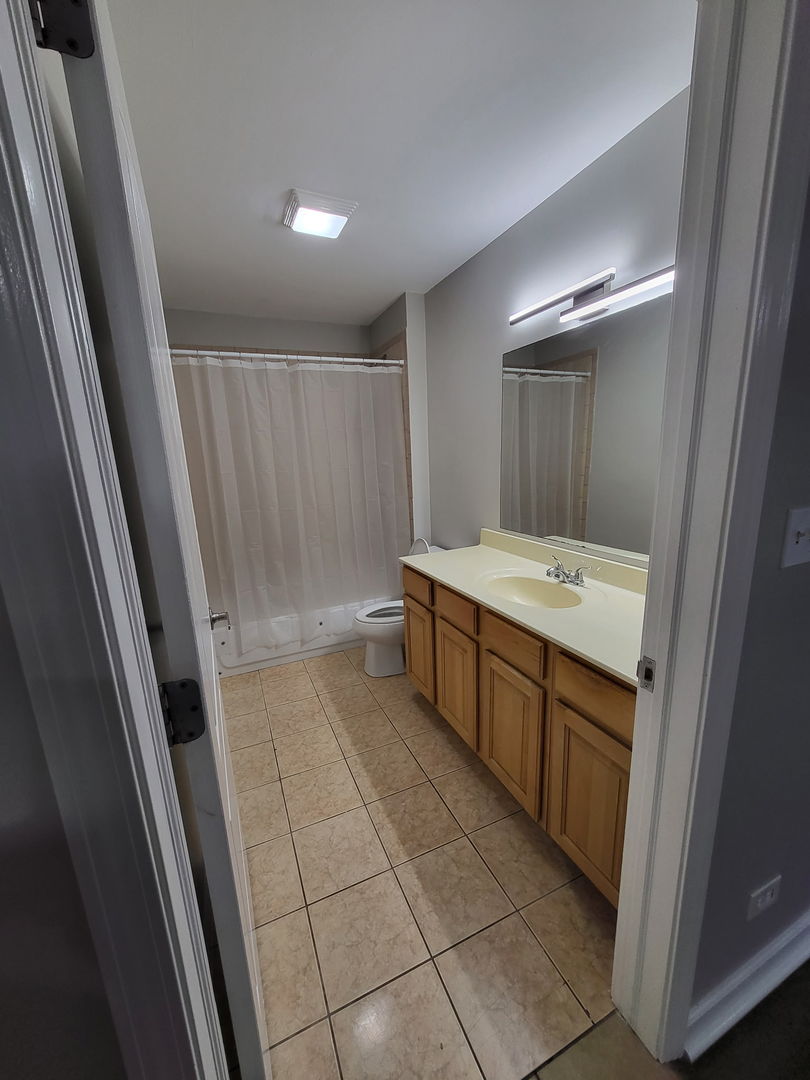 3447 S Ridgeland Avenue 103 Property Photo 11