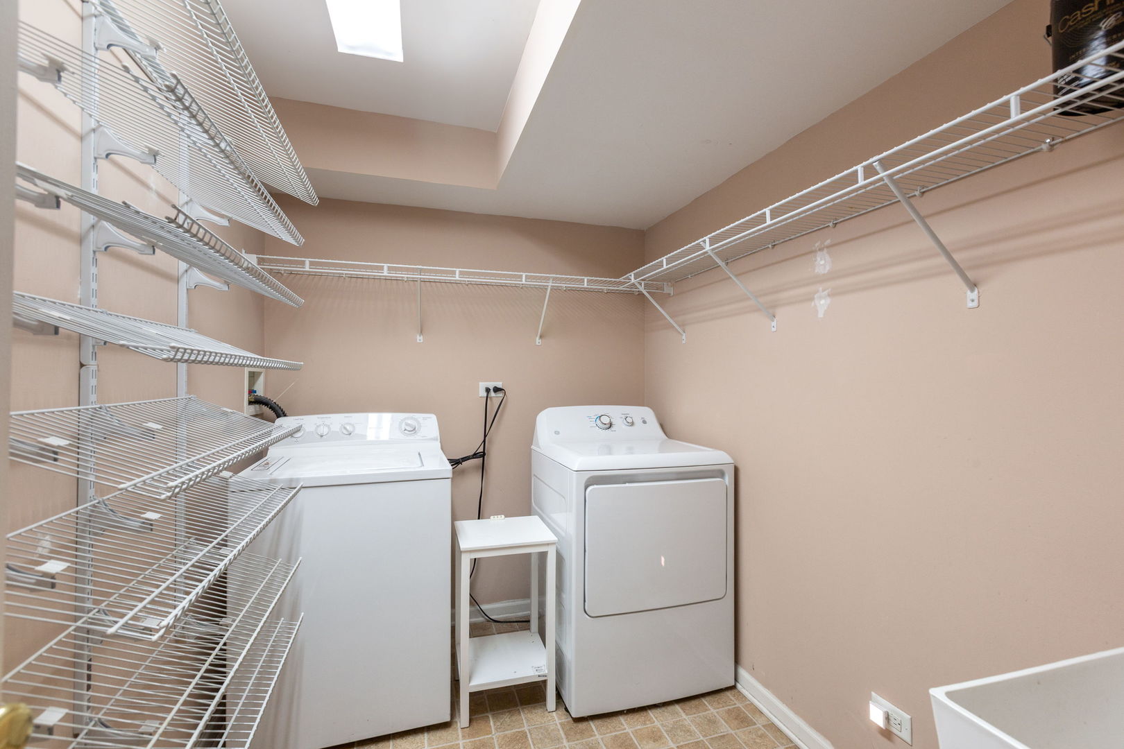 787 Thornbury Court Property Photo 23