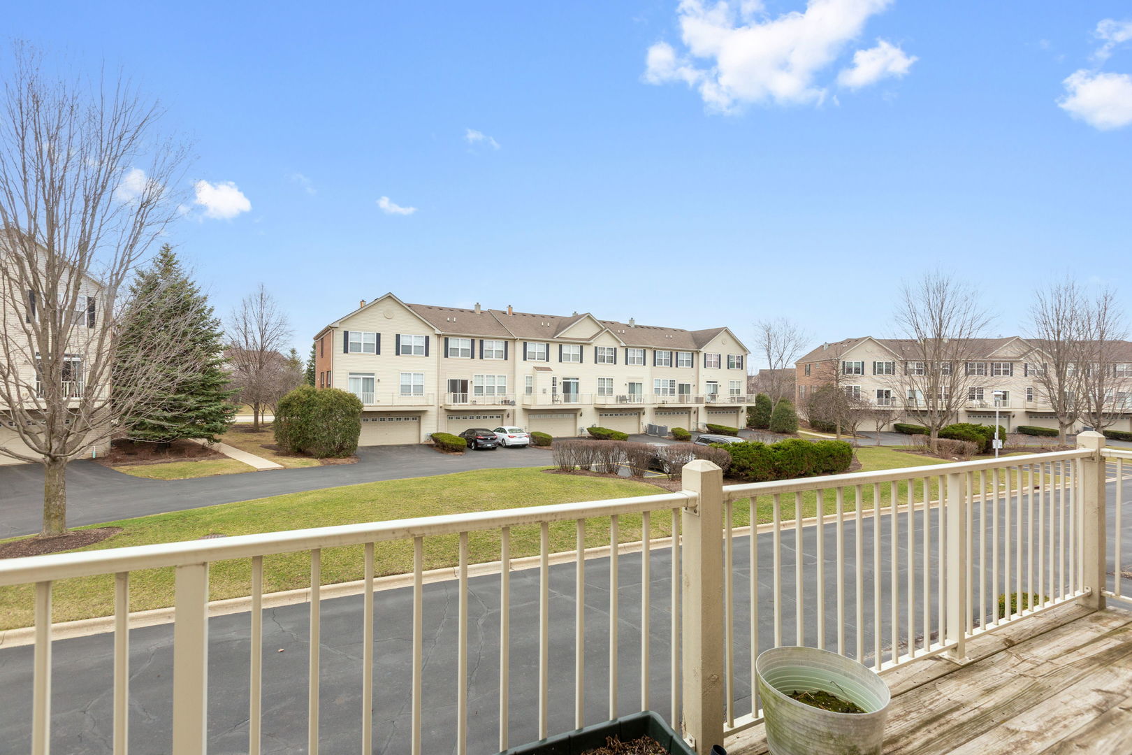 787 Thornbury Court Property Photo 24