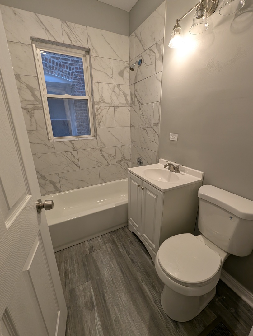 7121 S Perry Avenue Property Photo 12