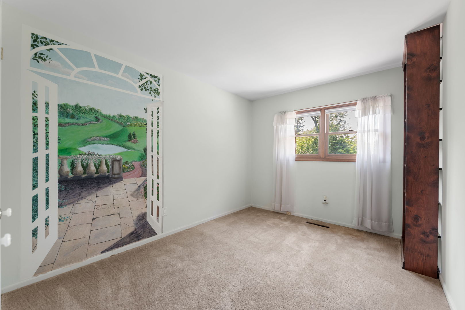 839 S Curtis Avenue Property Photo 9
