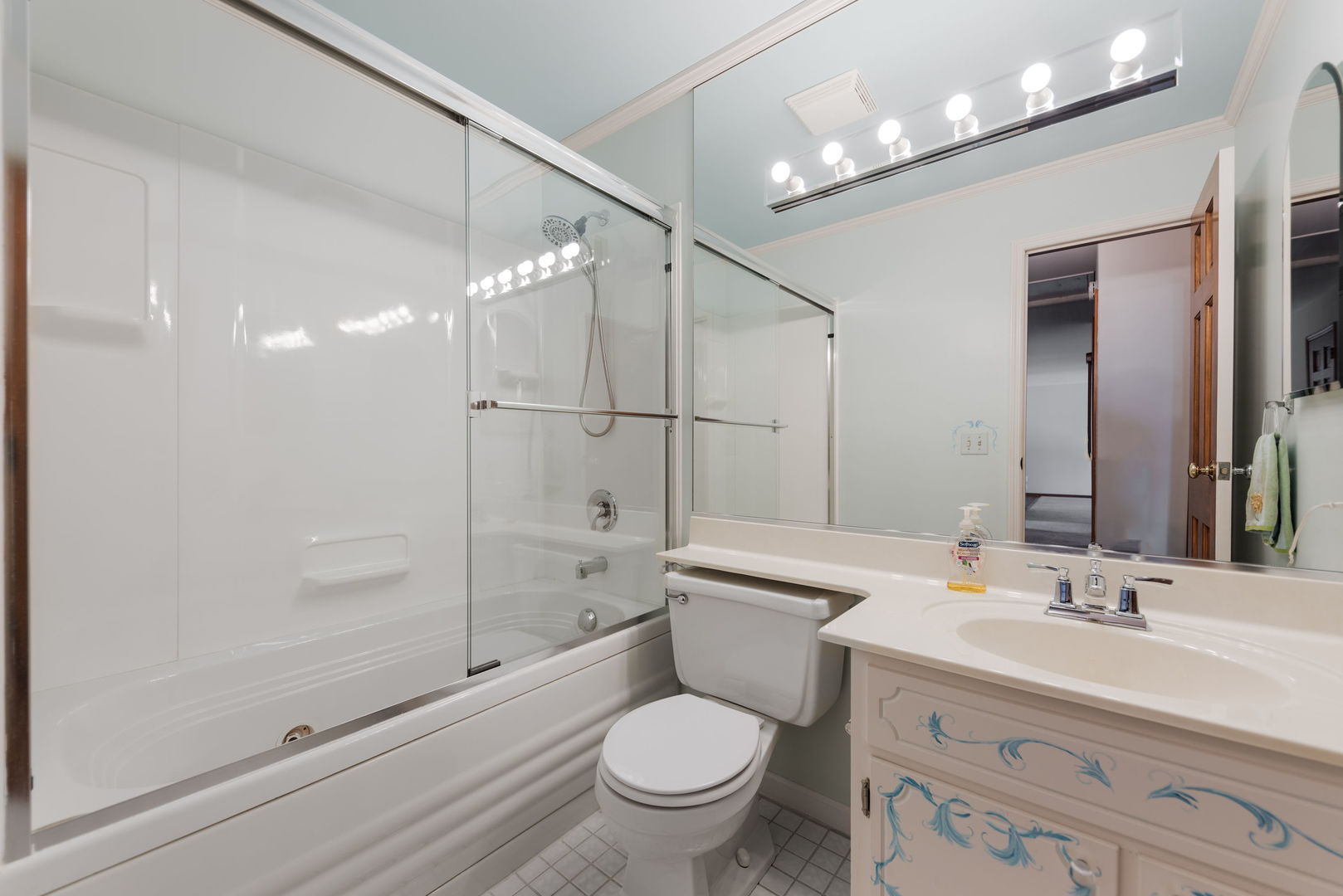 839 S Curtis Avenue Property Photo 10