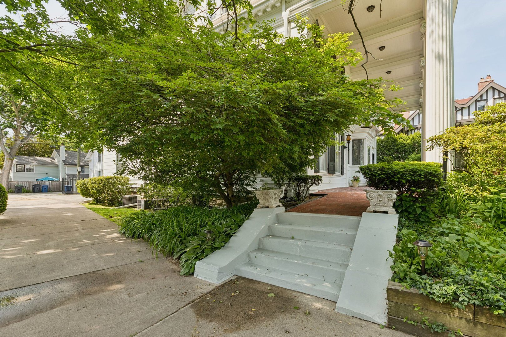 1616 Forest Place Property Photo 88