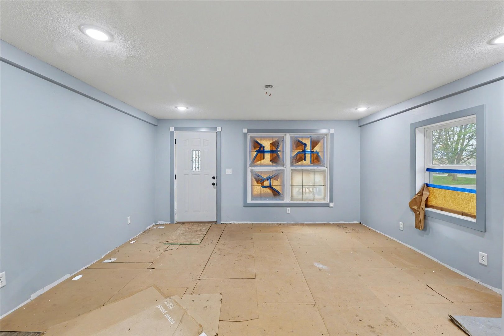 225 E Pine Street Property Photo 9