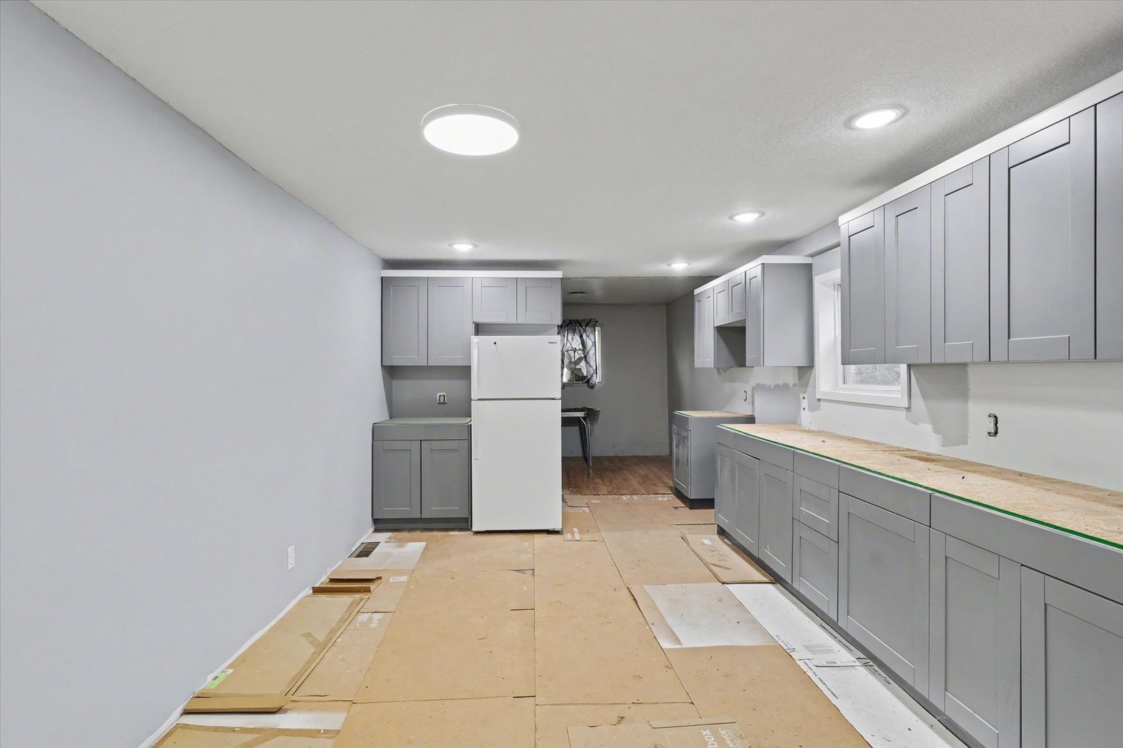 225 E Pine Street Property Photo 11