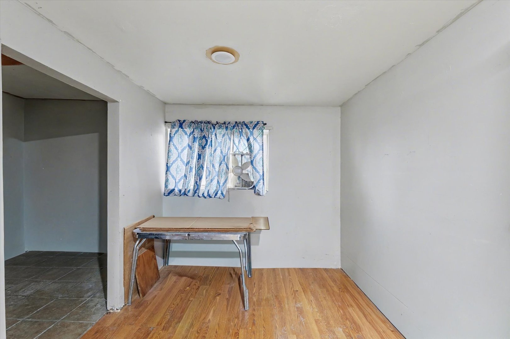 225 E Pine Street Property Photo 14