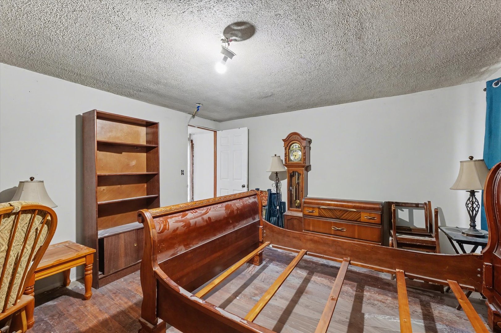 225 E Pine Street Property Photo 21