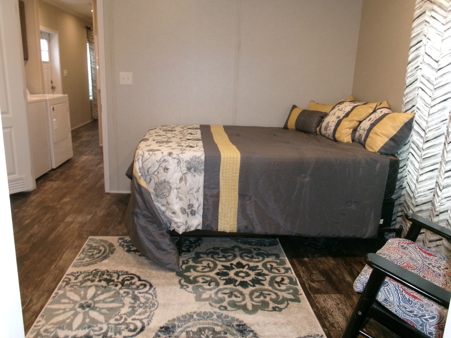 205 & 207 5th Street Property Photo 5
