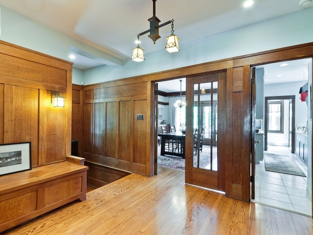 1201 E 56th Street Property Photo 4