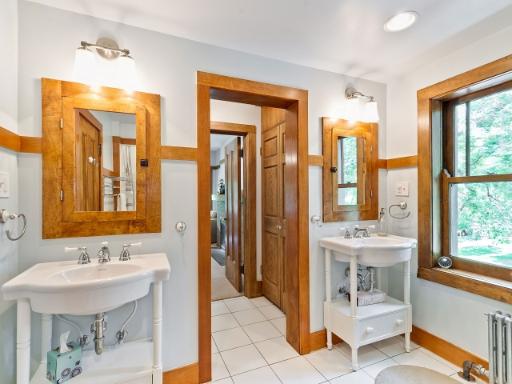 1201 E 56th Street Property Photo 15