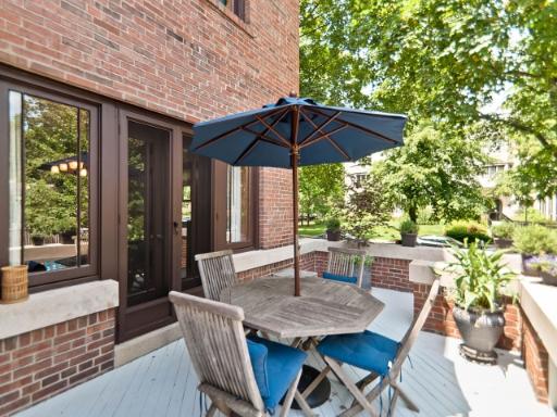 1201 E 56th Street Property Photo 25