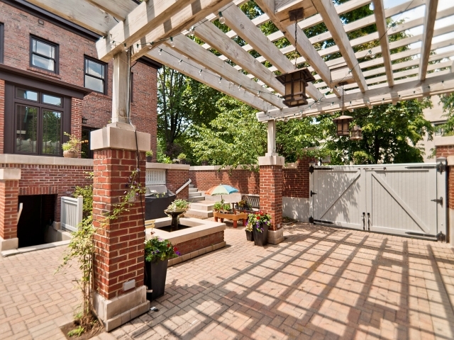 1201 E 56th Street Property Photo 28
