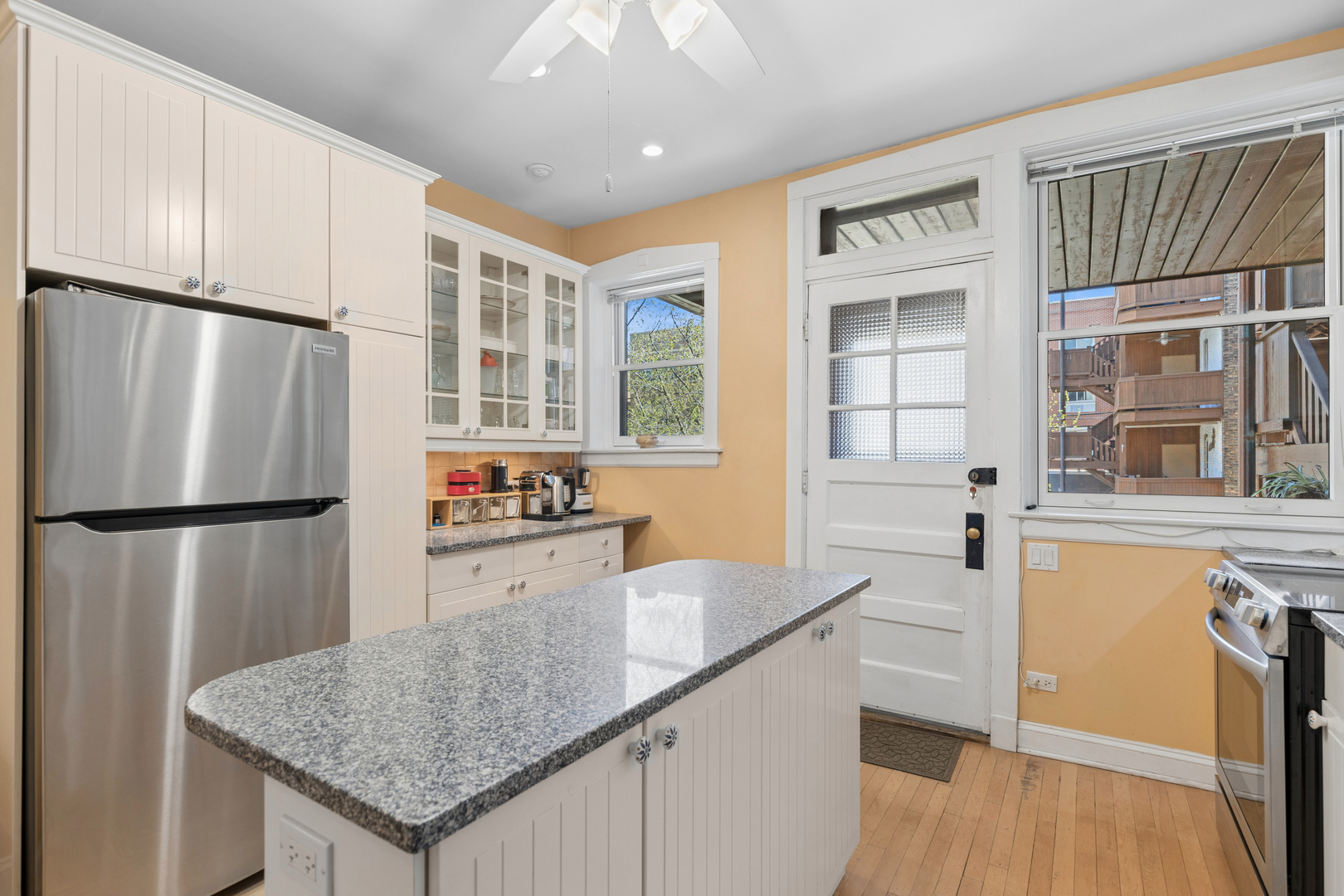 805 Hinman Avenue 1 Property Photo 15
