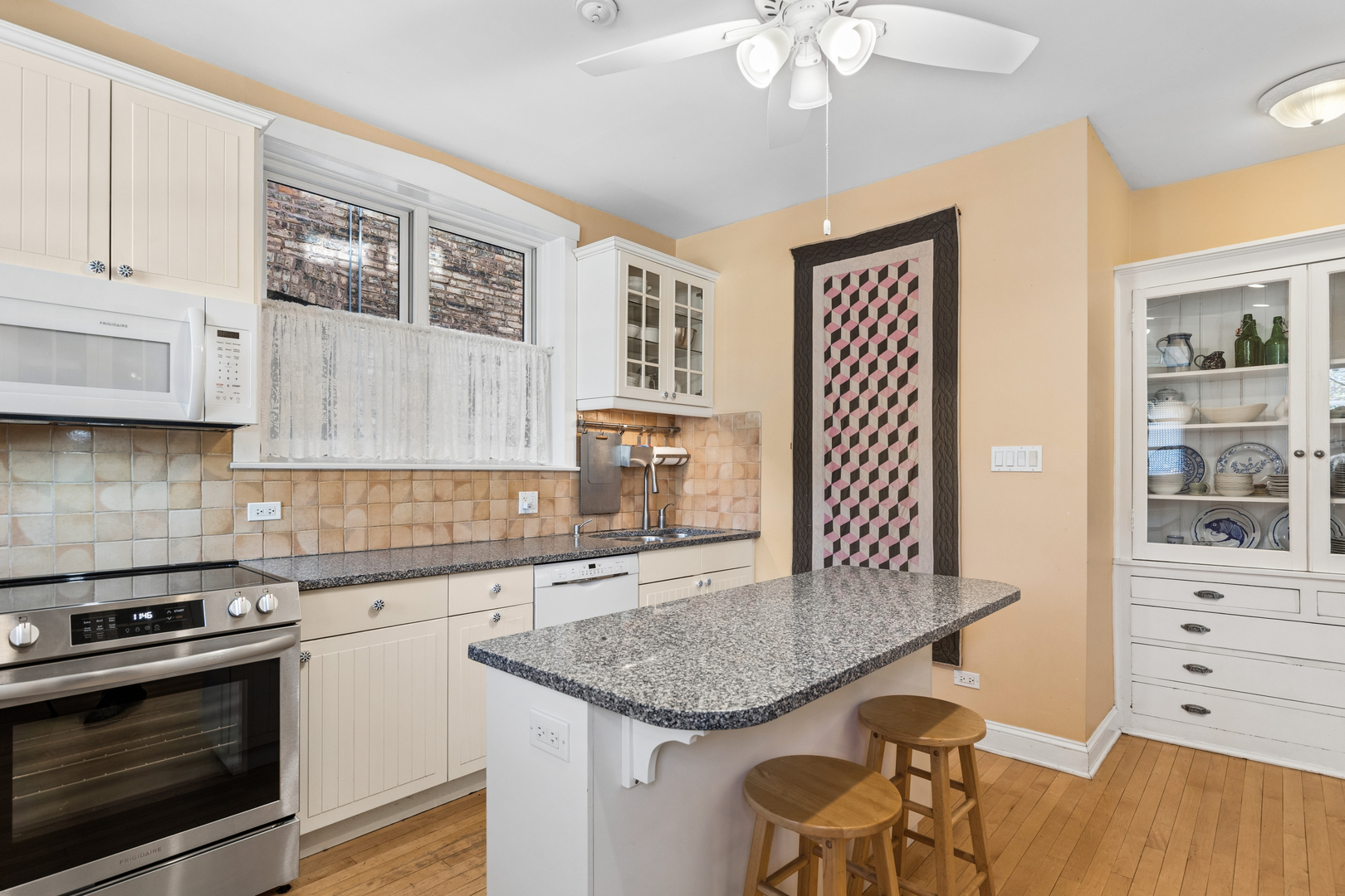 805 Hinman Avenue 1 Property Photo 17