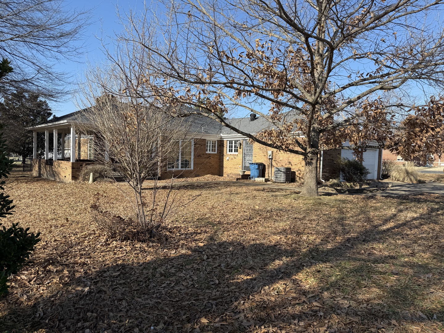 707 E Boulevard Street Property Photo 7