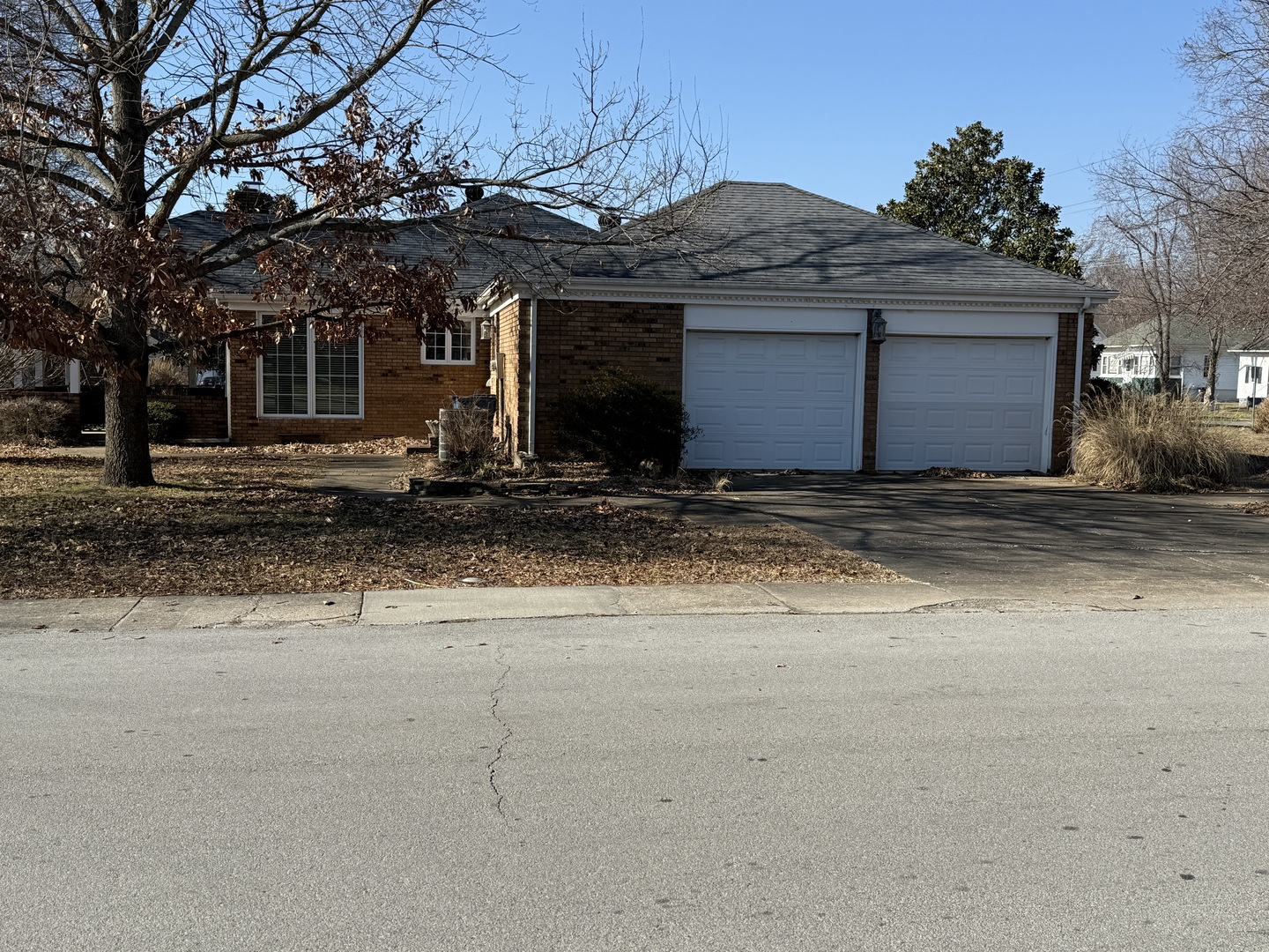 707 E Boulevard Street Property Photo 8