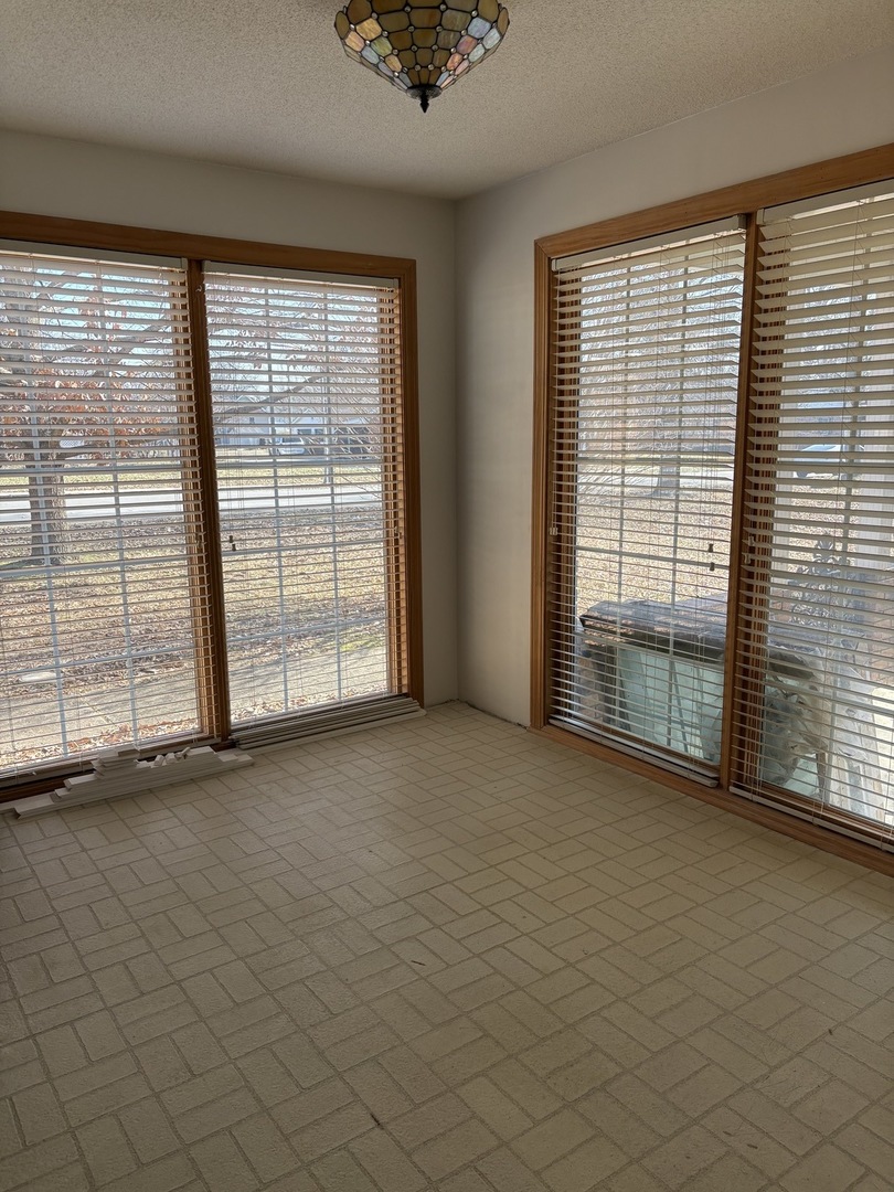 707 E Boulevard Street Property Photo 25
