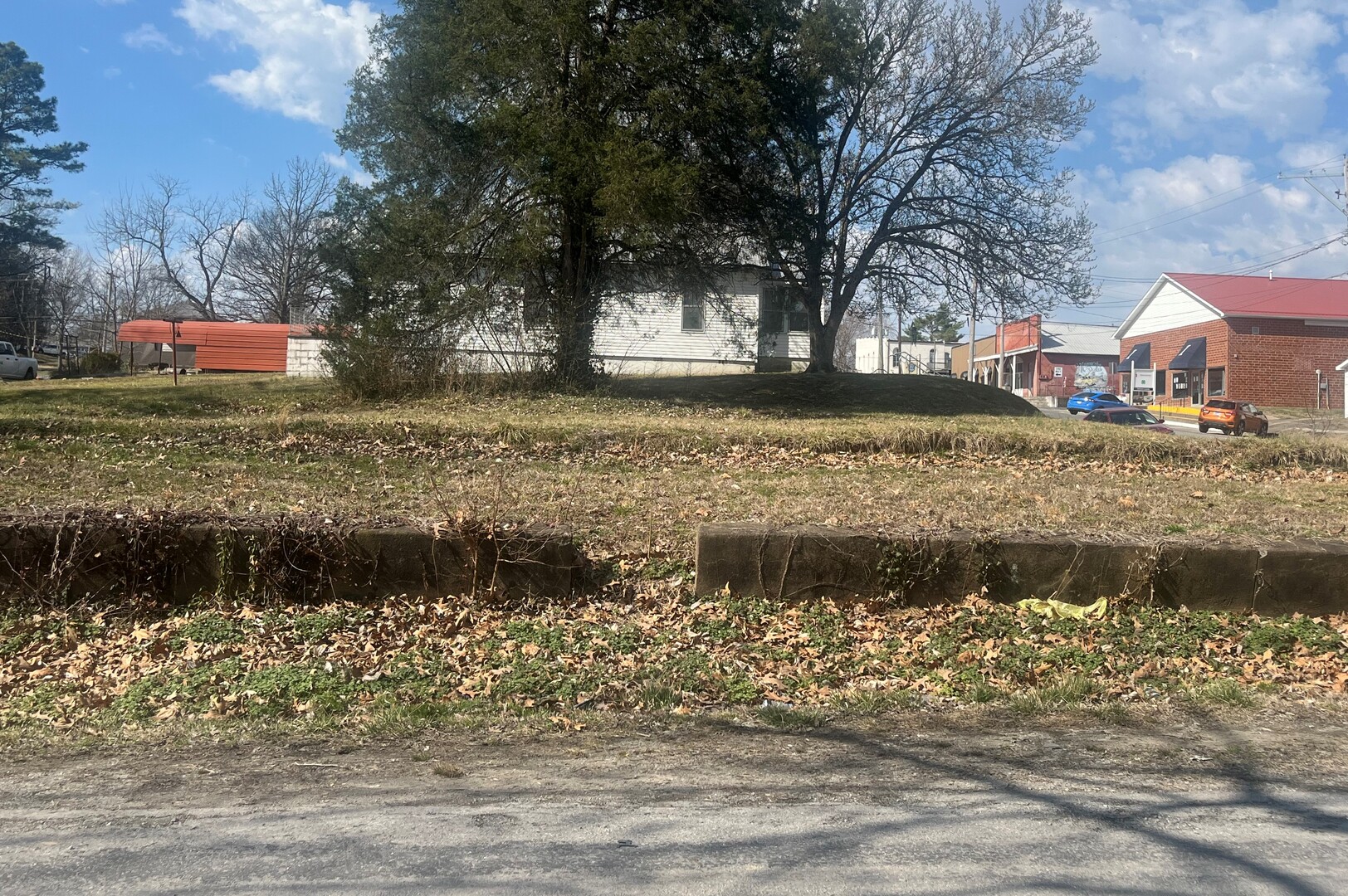 201 W Main Street Property Photo 7